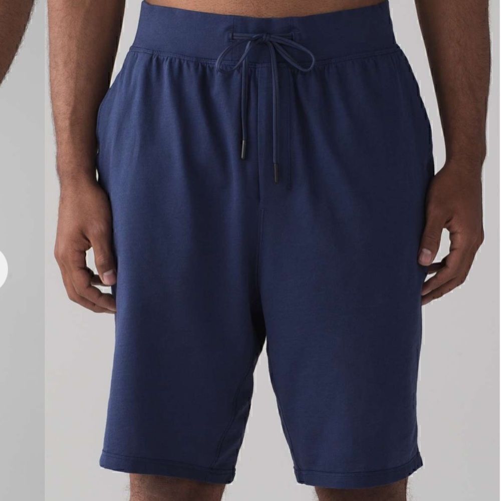 Lululemon Clock Out Short 11" black